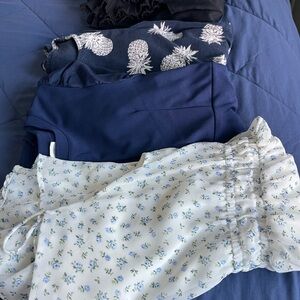 Girls dresses lot of 4 Navy, black, Pineapple Print excellent condition